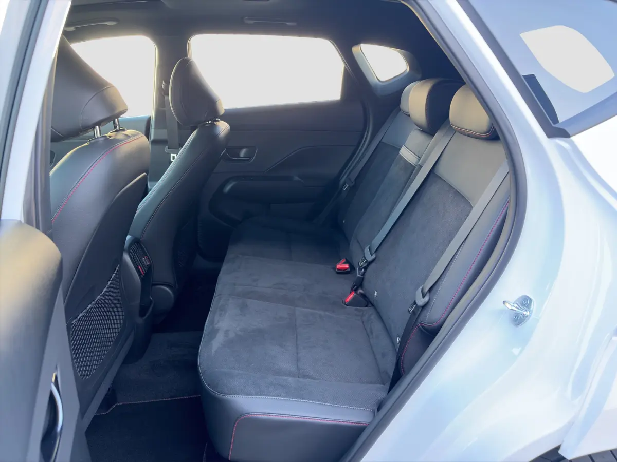 1.6 GDI 141pk HEV N-Line Sky TT | Premium audio | 360 camera | Bestuurdersstoel met geheugen | Adaptive cruise control | Dodehoek detectie | Full LED koplampen | Schuif-kanteldak | Stoelverw