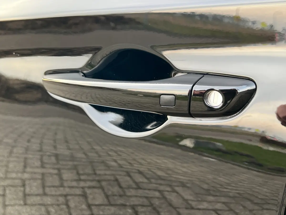 1.5 T-GDi 160pk MHEV N-Line Camera | Dodehoek detectie | Bestuurdersstoel met geheugen | Draadloos laden | LED lampen | Keyless entry | Navigatie | Stoelverwarming | Parkeersensoren voor en 