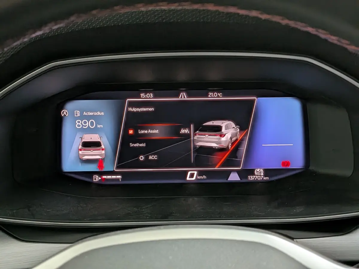 1.0 TSI FR Business Intense Achteruitrijcamera | Stoel/stuurverw | Cruise contr adapt | Keyless | Apple car Android auto | Navi | DAB | LED | 17"LMV