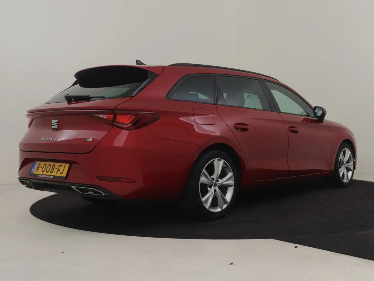 1.0 TSI FR Business Intense Achteruitrijcamera | Stoel/stuurverw | Cruise contr adapt | Keyless | Apple car Android auto | Navi | DAB | LED | 17"LMV