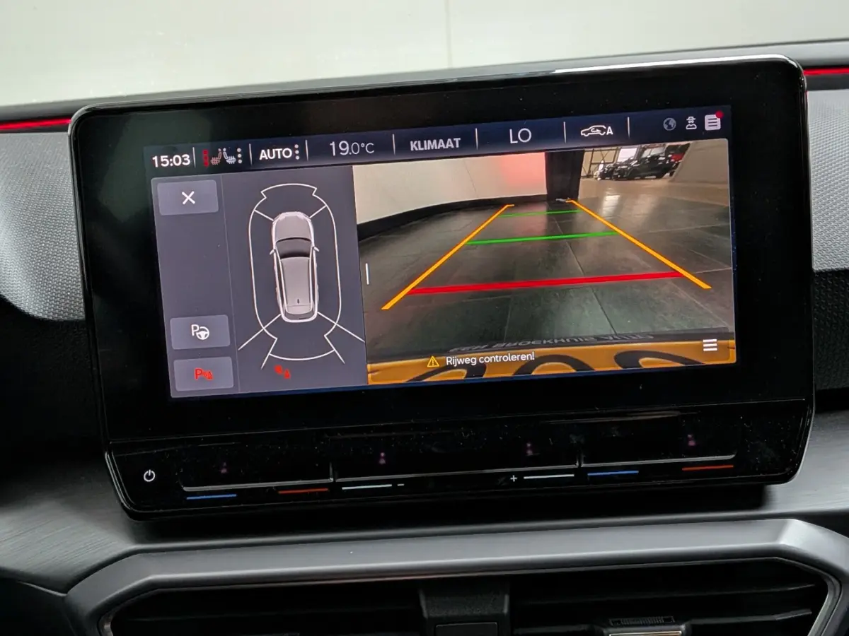 1.0 TSI FR Business Intense Achteruitrijcamera | Stoel/stuurverw | Cruise contr adapt | Keyless | Apple car Android auto | Navi | DAB | LED | 17"LMV