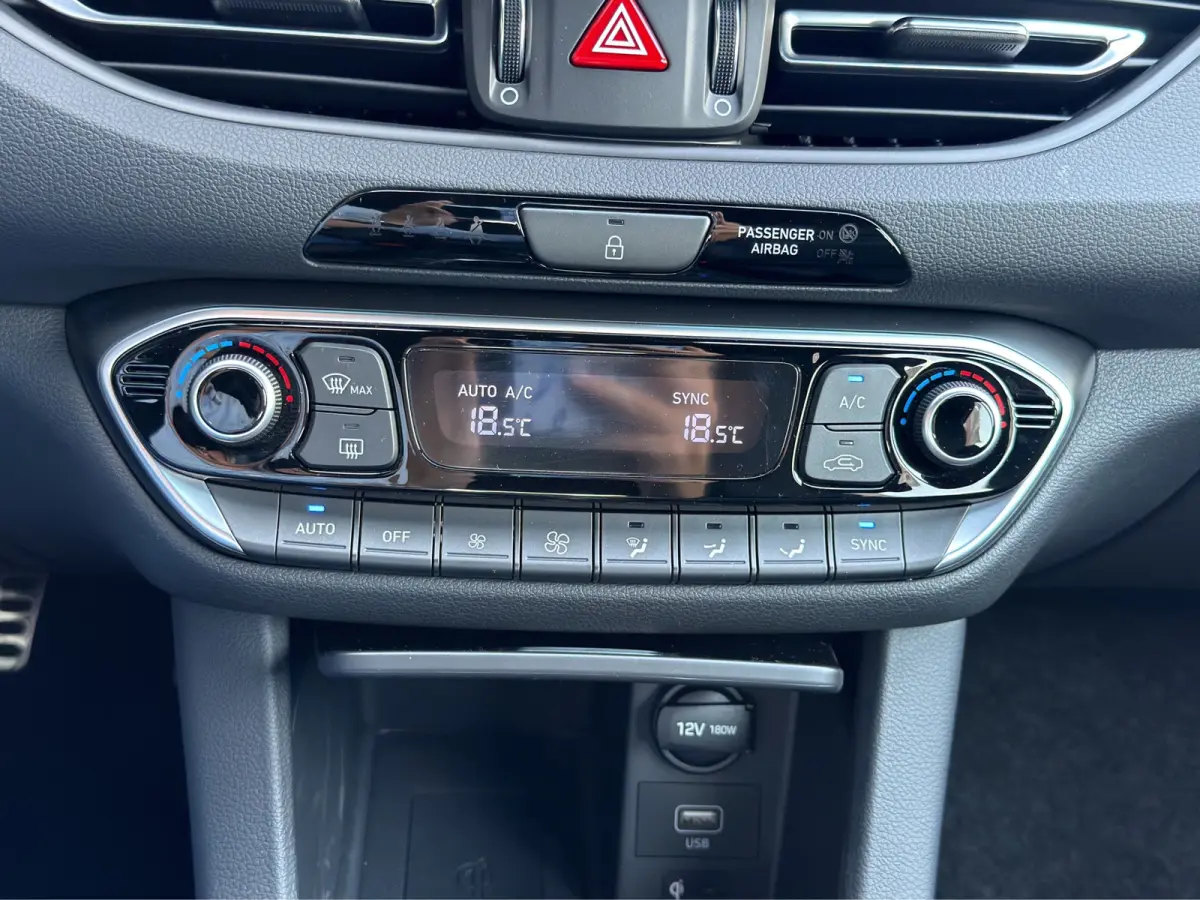 1.5 T-GDi 160pk N-Line | Camera | Leder | Carplay | Dodehoek detectie | Full LED | 18'' Velgen | Navigatie | Stoelverwarming