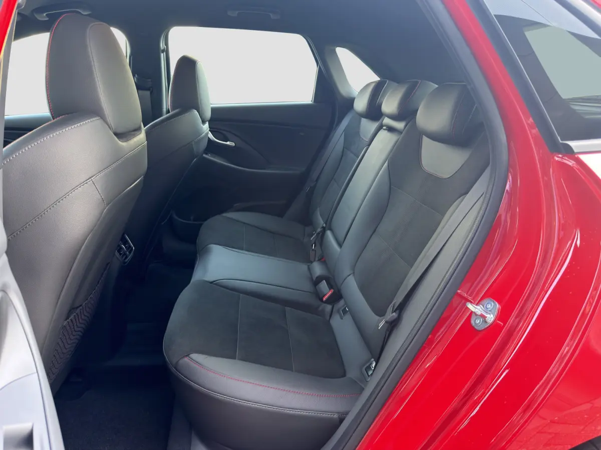 1.5 T-GDi 160pk N-Line | Camera | Leder | Carplay | Dodehoek detectie | Full LED | 18'' Velgen | Navigatie | Stoelverwarming