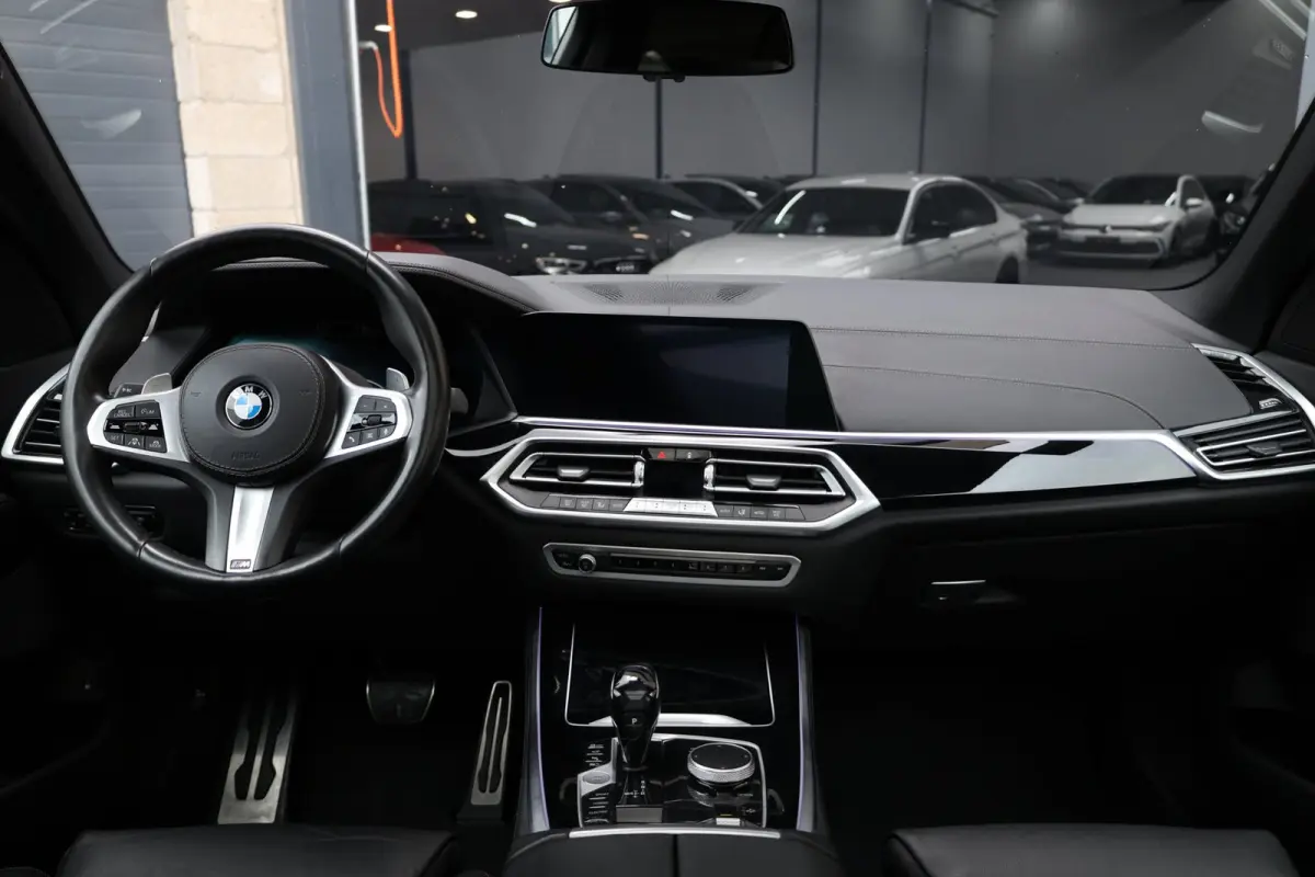XDrive45e M-sport LED/VIRTUAL/SFEER/LUCHT/PANO/LEER+S.VERWARMING+MEMORY/20" LMV/360 CAM/ACC/ECC/12 MND GARANTIE!