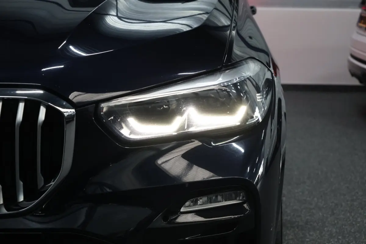 XDrive45e M-sport LED/VIRTUAL/SFEER/LUCHT/PANO/LEER+S.VERWARMING+MEMORY/20" LMV/360 CAM/ACC/ECC/12 MND GARANTIE!