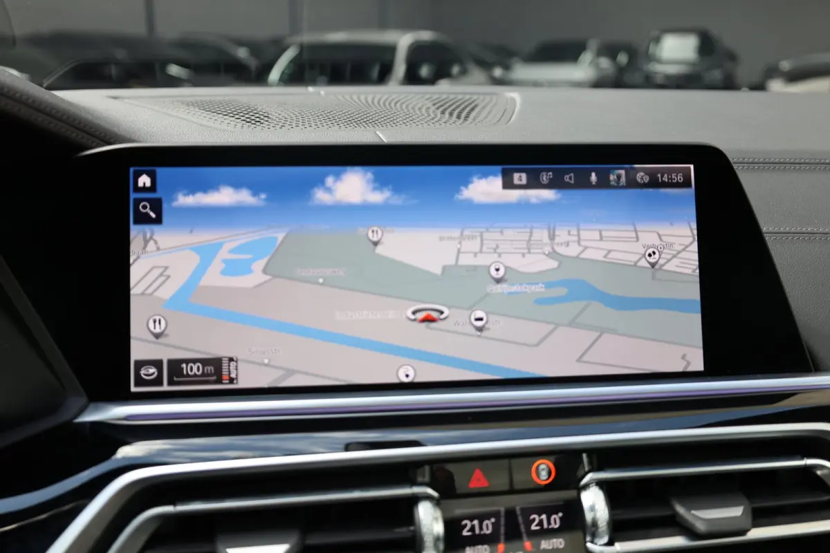 XDrive45e M-sport LED/VIRTUAL/SFEER/LUCHT/PANO/LEER+S.VERWARMING+MEMORY/20" LMV/360 CAM/ACC/ECC/12 MND GARANTIE!
