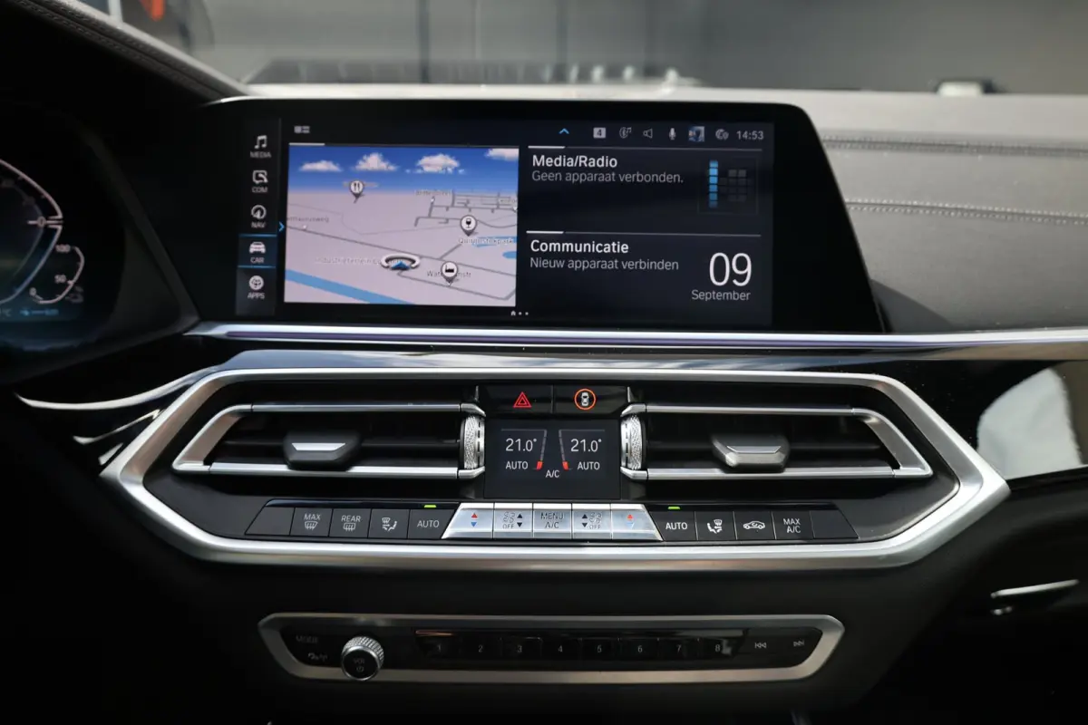 XDrive45e M-sport LED/VIRTUAL/SFEER/LUCHT/PANO/LEER+S.VERWARMING+MEMORY/20" LMV/360 CAM/ACC/ECC/12 MND GARANTIE!