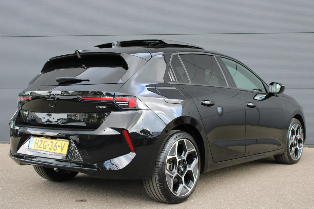 1.2 Turbo Hybrid GS | Automaat | Panorama/schuifdak | Matrix LED koplampen | AGR | NL auto | 9.000km |