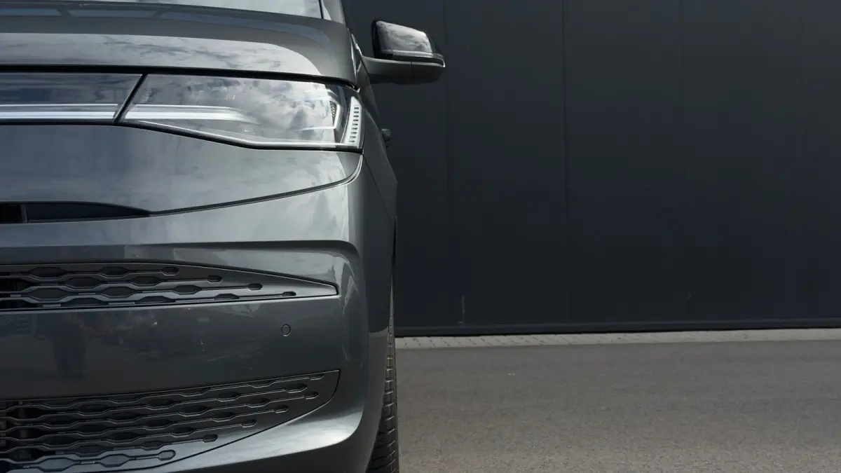 Bulli eHybrid lang 4MOTION | Vis-A-Vis | Trekhaak | 4 Seizoenen Banden | Art Velours | IQ-Light | Glazen Dak