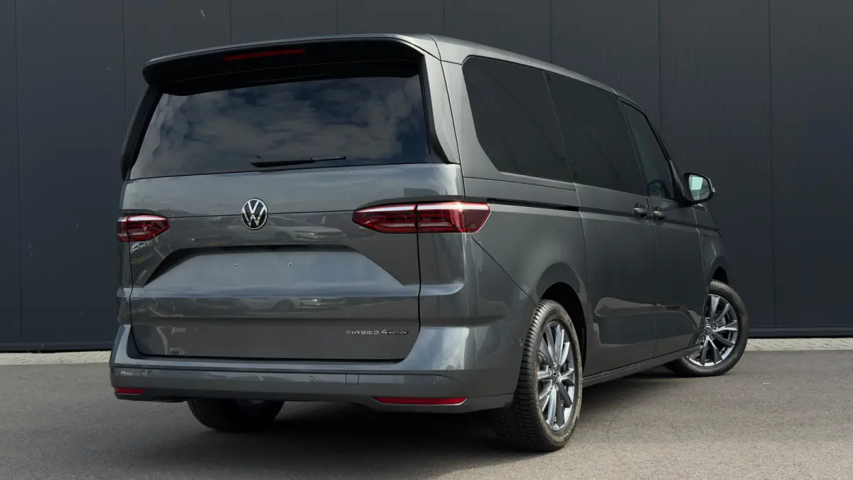 Bulli eHybrid lang 4MOTION | Vis-A-Vis | Trekhaak | 4 Seizoenen Banden | Art Velours | IQ-Light | Glazen Dak