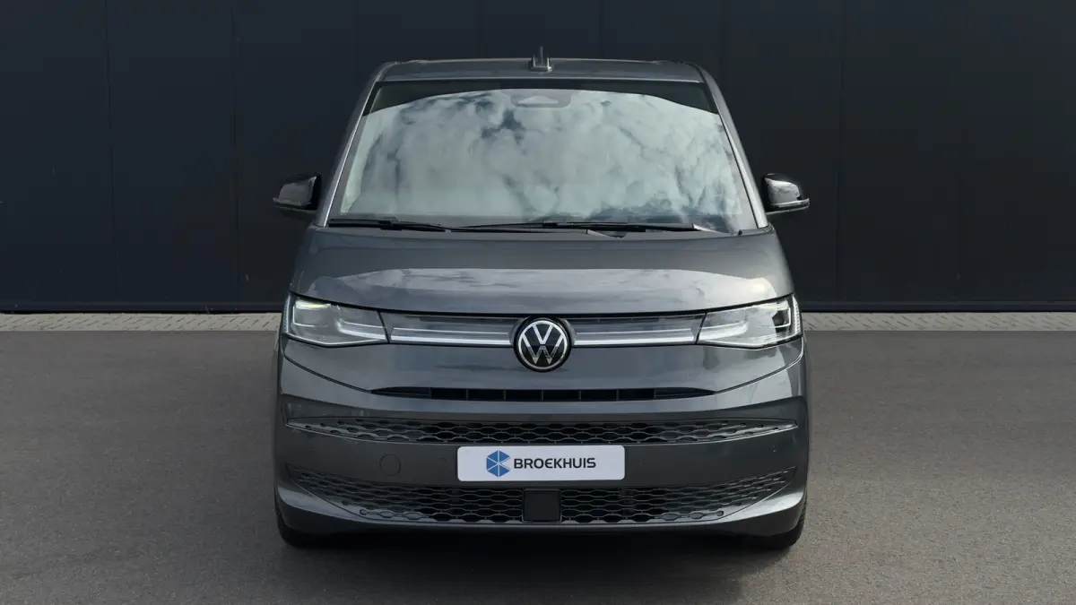 Bulli eHybrid lang 4MOTION | Vis-A-Vis | Trekhaak | 4 Seizoenen Banden | Art Velours | IQ-Light | Glazen Dak