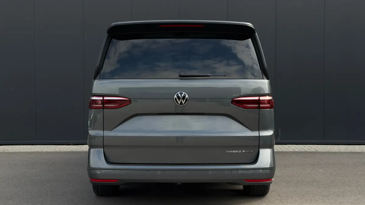 Bulli eHybrid lang 4MOTION | Vis-A-Vis | Trekhaak | 4 Seizoenen Banden | Art Velours | IQ-Light | Glazen Dak