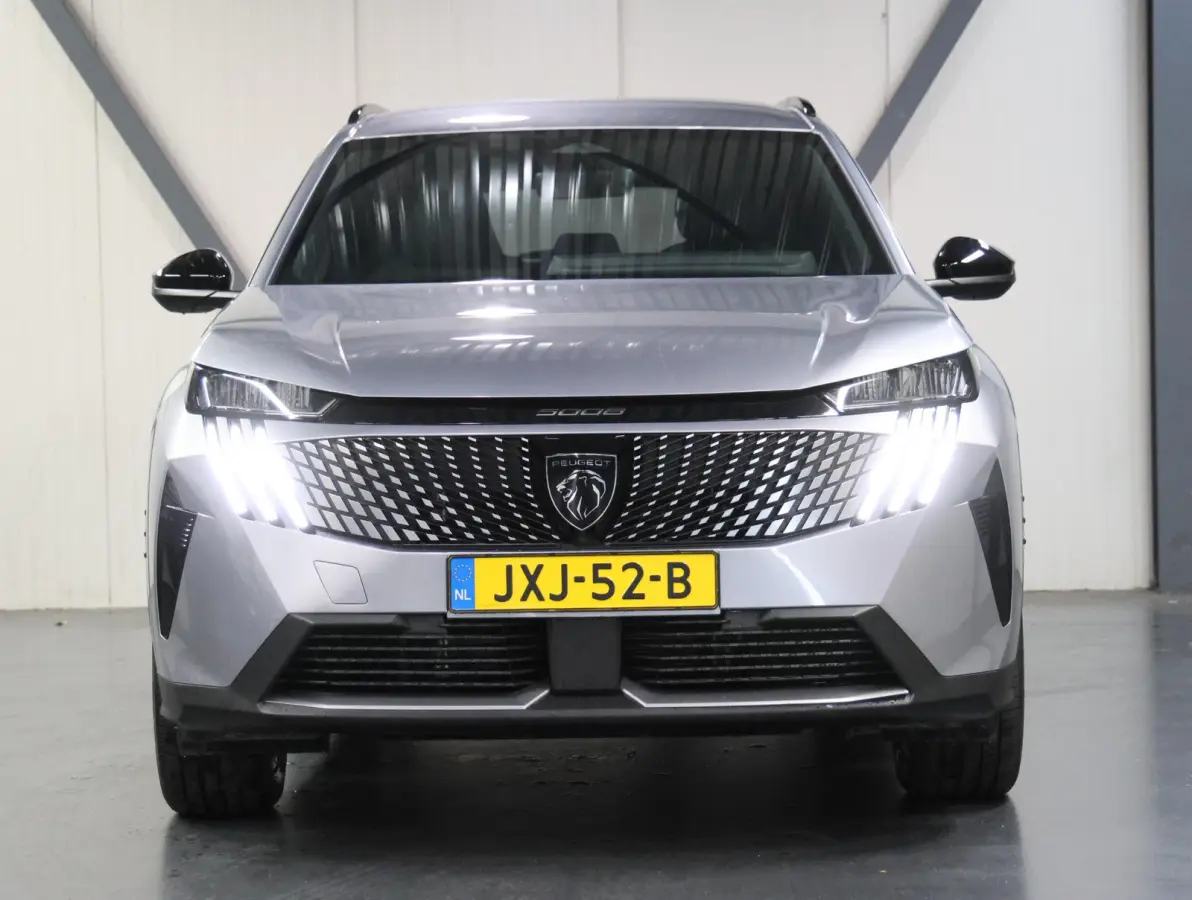 145pk Hybrid Allure | Trekhaak | AUTOMAAT | Navigatie via AppleCarPlay/AndroidAuto | Cruise Control | Camera | Virt.Cockpit | Keyless | Isofix | Privacy Glass | Parkeersensoren |