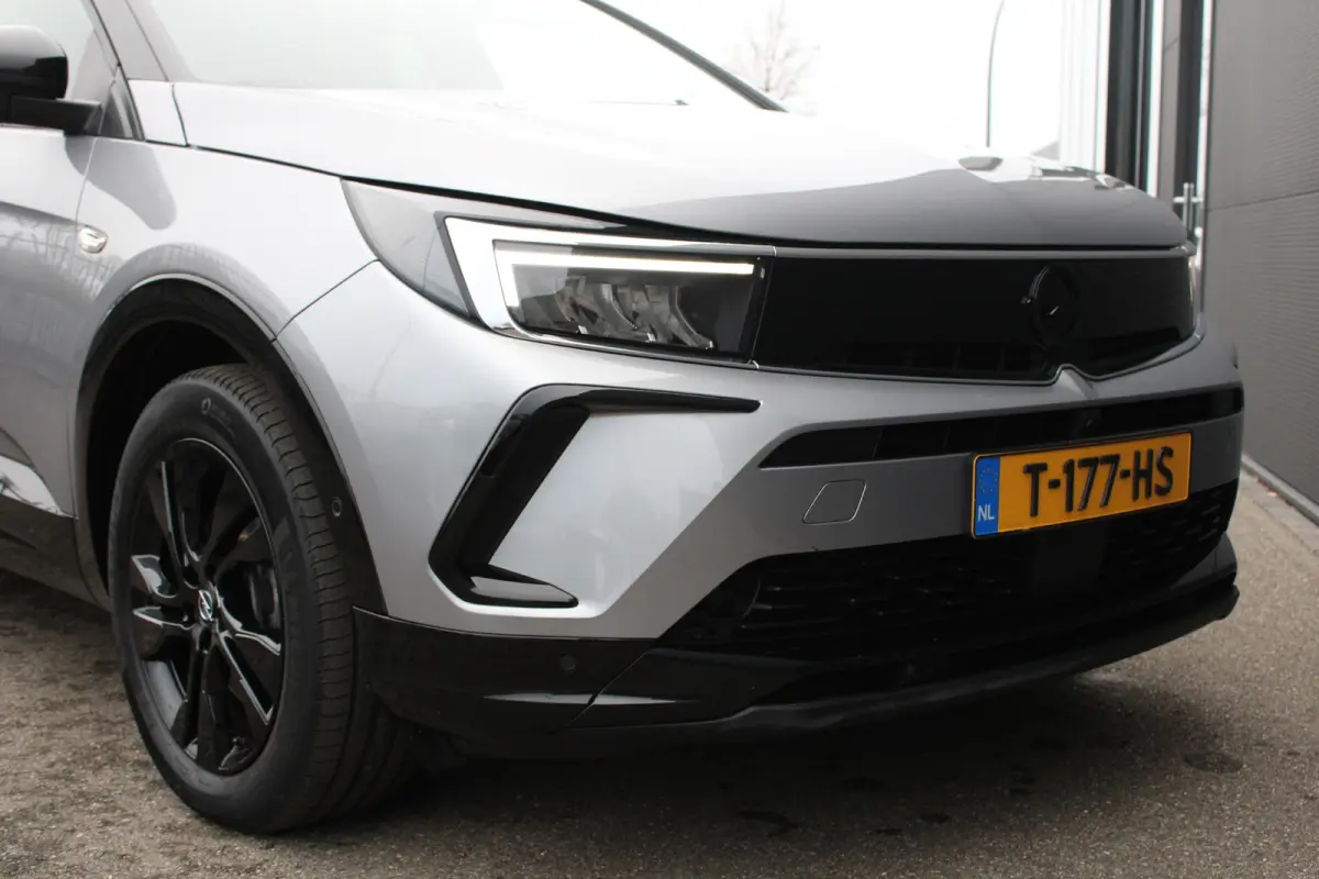 1.6 Turbo Hybrid GS | Automaat | Navigatie | Camera | Black Pack | 1e Eigenaar | NL auto | BTW |