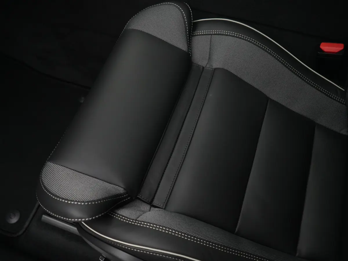 T6 Recharge AWD Ultra Black Edition | Luchtvering | Head-Up | 360° | Harman/Kardon | Panoramadak | Trekhaak | Nappa Sportstoel