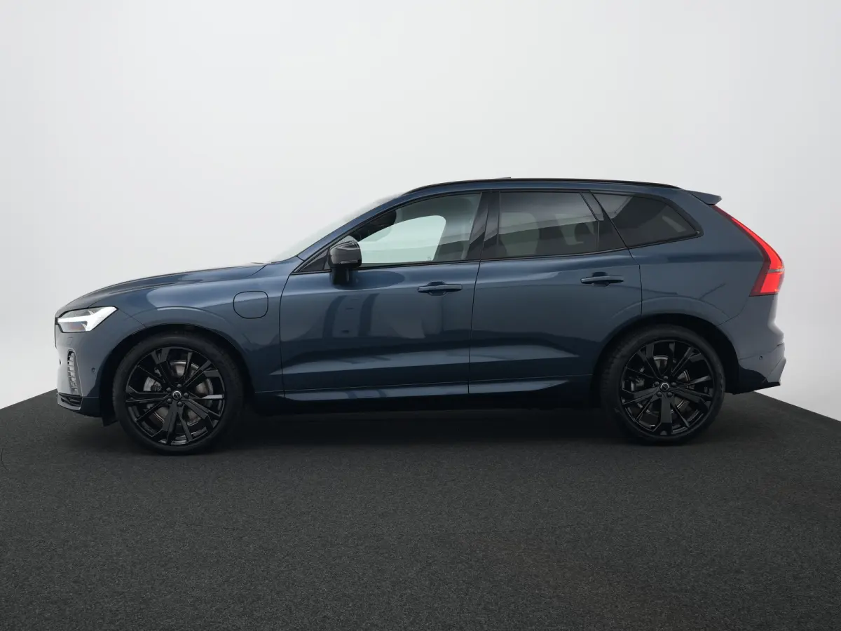 T6 Recharge AWD Ultra Black Edition | Luchtvering | Head-Up | 360° | Harman/Kardon | Panoramadak | Trekhaak | Nappa Sportstoel
