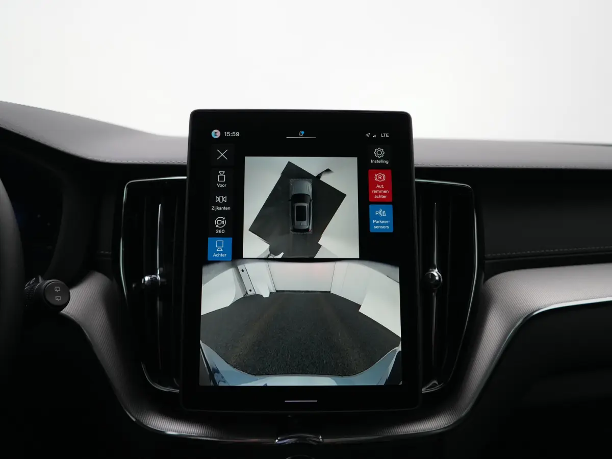 T6 Recharge AWD Ultra Black Edition | Luchtvering | Head-Up | 360° | Harman/Kardon | Panoramadak | Trekhaak | Nappa Sportstoel