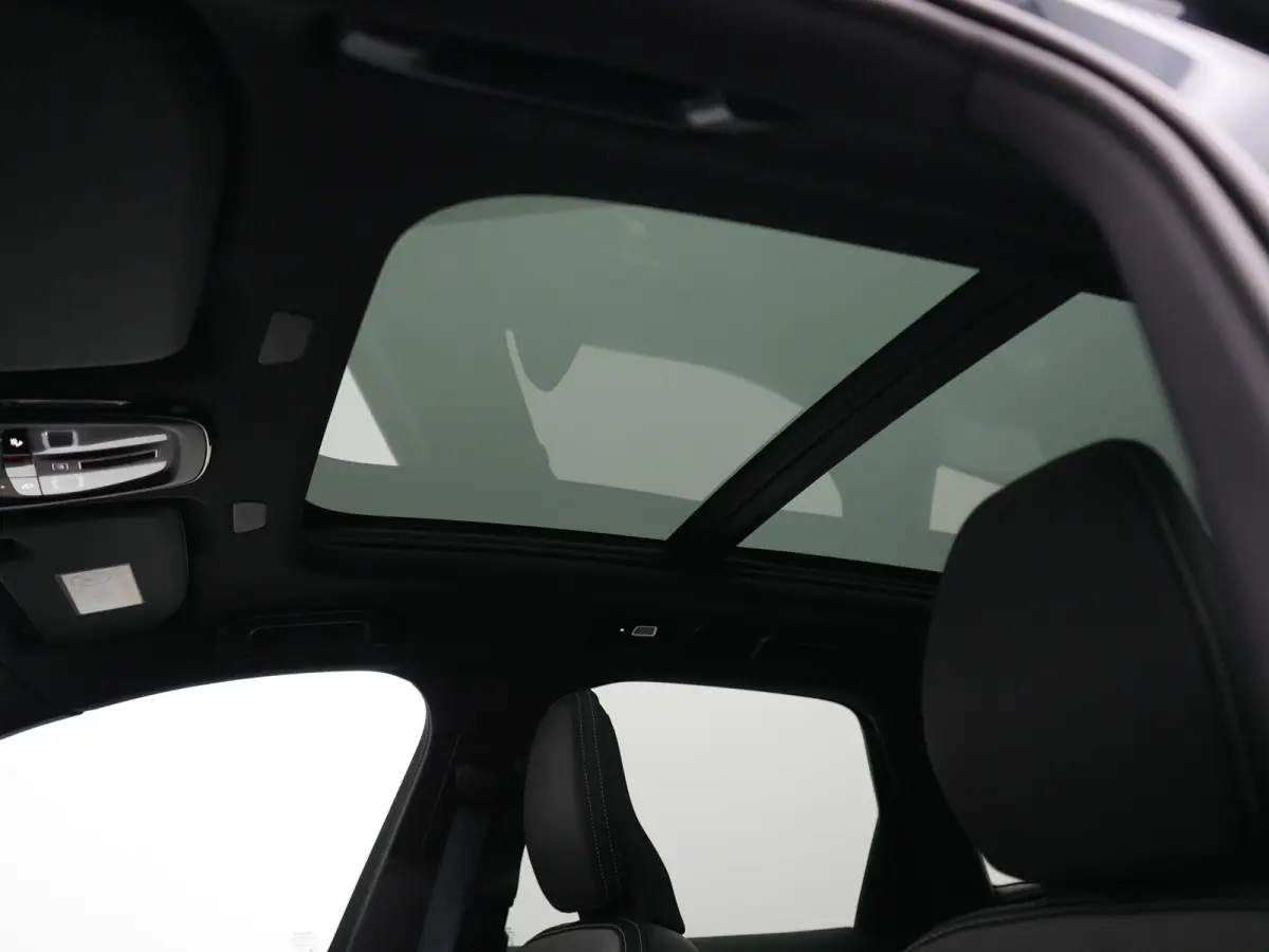T6 Recharge AWD Ultra Black Edition | Luchtvering | Head-Up | 360° | Harman/Kardon | Panoramadak | Trekhaak | Nappa Sportstoel