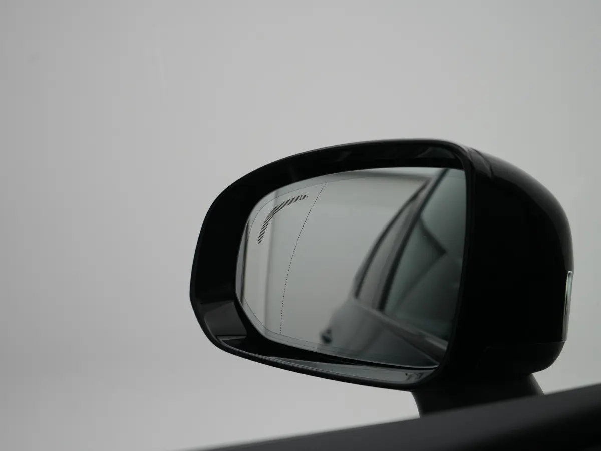 T6 Recharge AWD Ultra Black Edition | Luchtvering | Head-Up | 360° | Harman/Kardon | Panoramadak | Trekhaak | Nappa Sportstoel