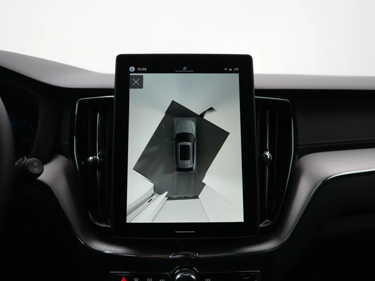 T6 Recharge AWD Ultra Black Edition | Luchtvering | Head-Up | 360° | Harman/Kardon | Panoramadak | Trekhaak | Nappa Sportstoel
