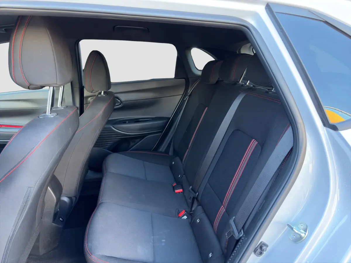 1.0 T-GDI 100pk N-Line | Camera | Carplay | Premium audio | Cruise controle | Navigatie | 17'' velgen | Dodehoek detectie | Parkeersensoren