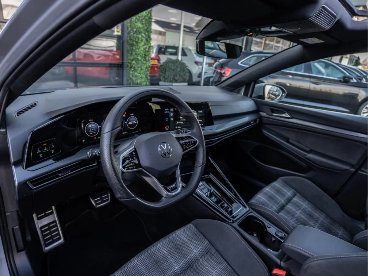 2.0 TDI DSG 200PK GTD | Pano | 19" R | Camera | BTW