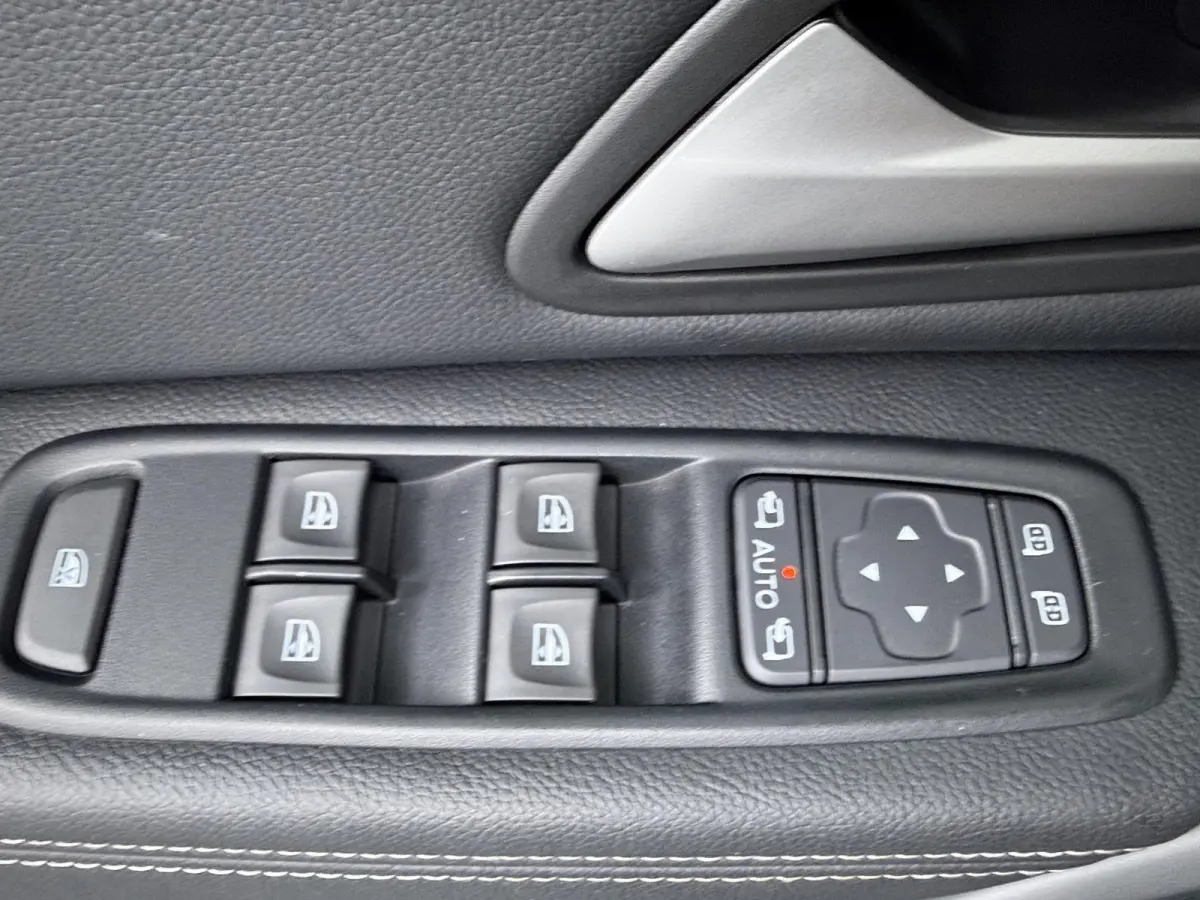 TCe 100 ECO-G Journey | Parkeercamera | Navigatie |