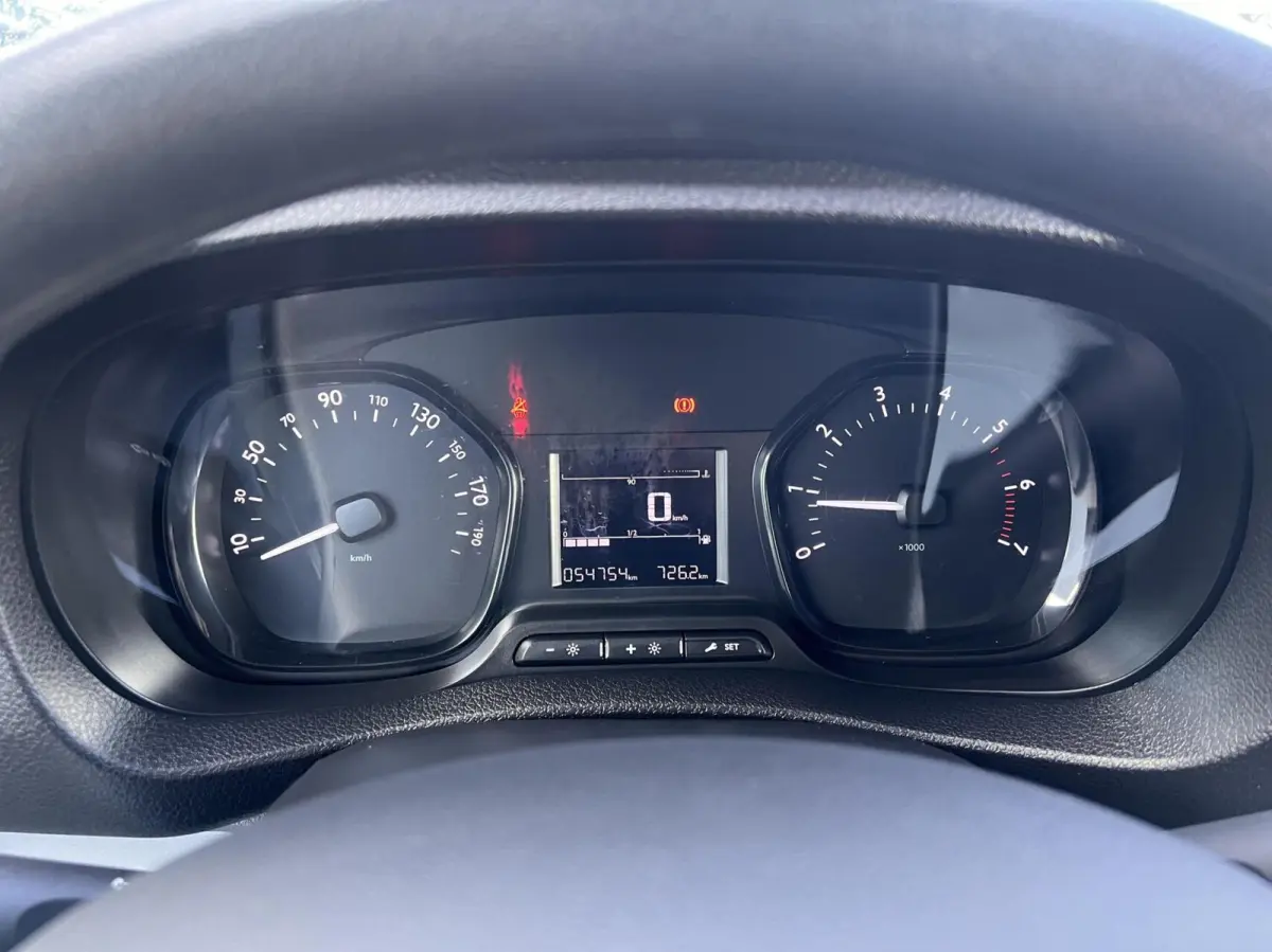 bestel 1.5 BlueHDI 100 M Club Airco Cruise NAP