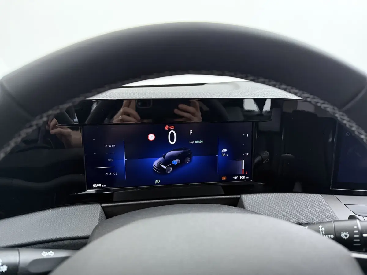 54 kWh Edition | Airco (automatisch) | Apple Carplay/Android Auto|telefoonintegratie premium | Keyless start