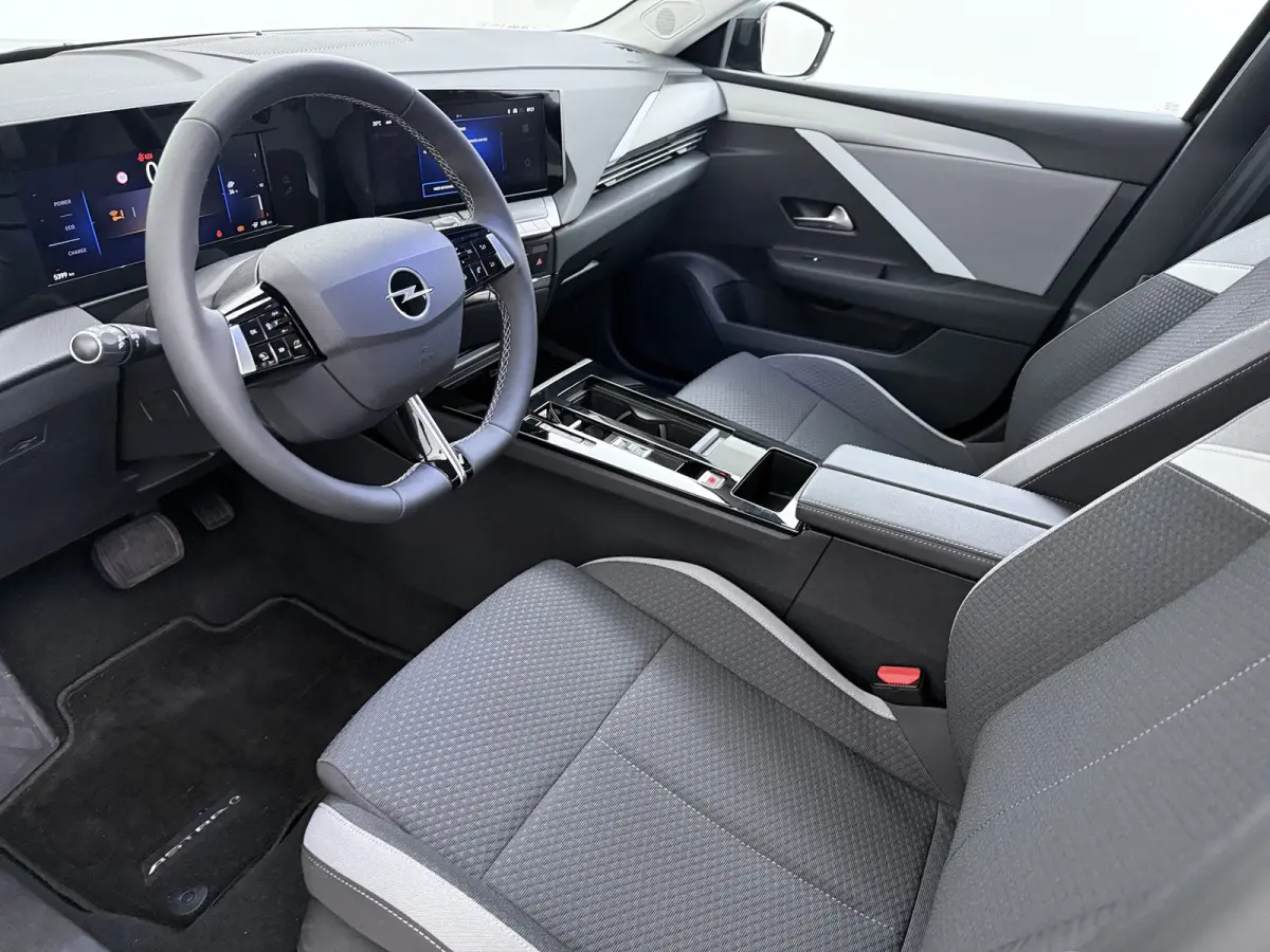 54 kWh Edition | Airco (automatisch) | Apple Carplay/Android Auto|telefoonintegratie premium | Keyless start