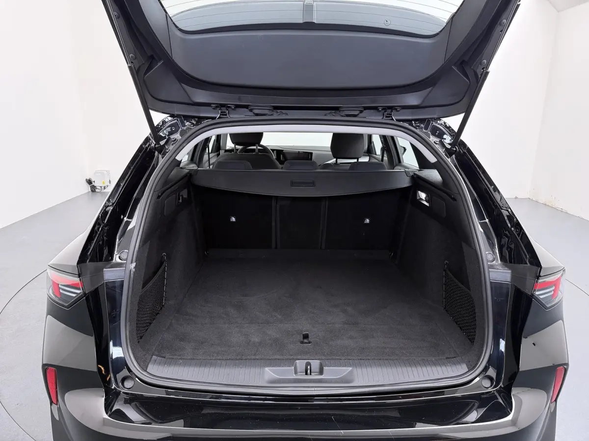 54 kWh Edition | Airco (automatisch) | Apple Carplay/Android Auto|telefoonintegratie premium | Keyless start