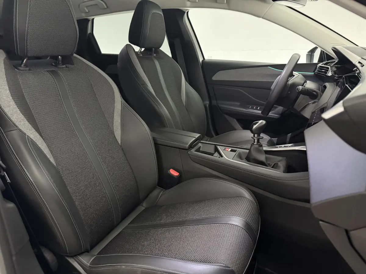 1.2 PureTech Allure Pack Business | Camera | Virtual | Carplay | Sfeer | LED | Keyless | Parkeersens.