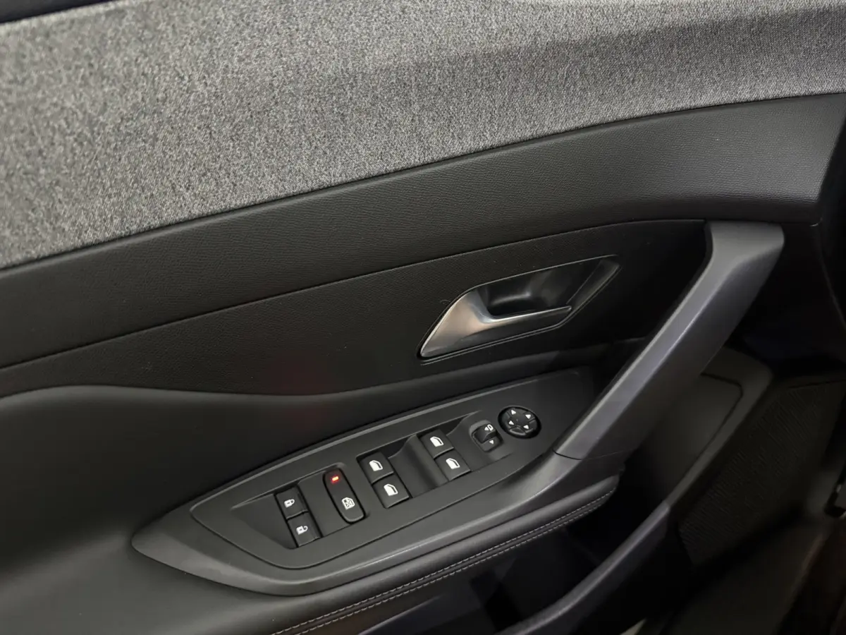 1.2 PureTech Allure Pack Business | Camera | Virtual | Carplay | Sfeer | LED | Keyless | Parkeersens.