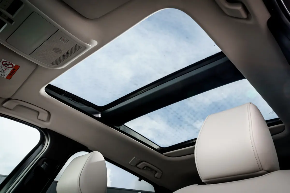 2.5 e-SkyActiv PHEV 7 Persoons Takumi Plus I Panoramadak I Widescreen Navi I Lederen Stoelen I NL Auto I Nw Prijs 73.800,-