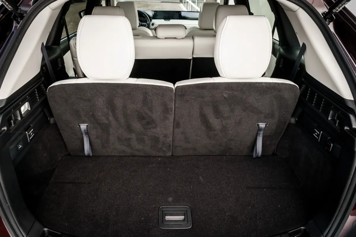 2.5 e-SkyActiv PHEV 7 Persoons Takumi Plus I Panoramadak I Widescreen Navi I Lederen Stoelen I NL Auto I Nw Prijs 73.800,-