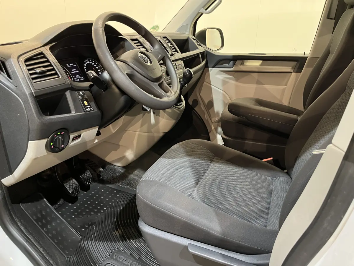 2.0 TDI L2H1 4Motion 4X4 150 PK / Servicebus / Sortimo Inrichting / Euro 6 / Airco / Camera / Trekhaak / Cruise Control / Navigatie / Klep / Imperiaal
