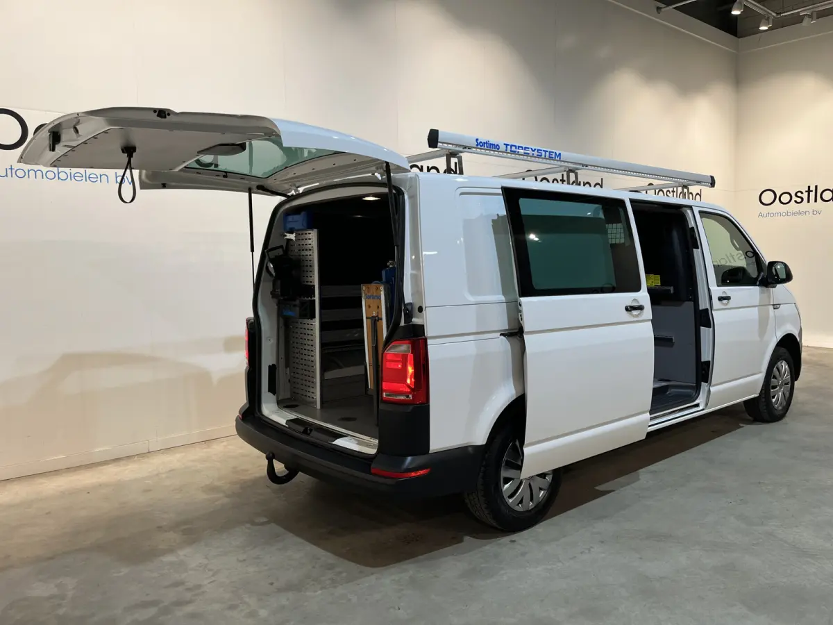 2.0 TDI L2H1 4Motion 4X4 150 PK / Servicebus / Sortimo Inrichting / Euro 6 / Airco / Camera / Trekhaak / Cruise Control / Navigatie / Klep / Imperiaal
