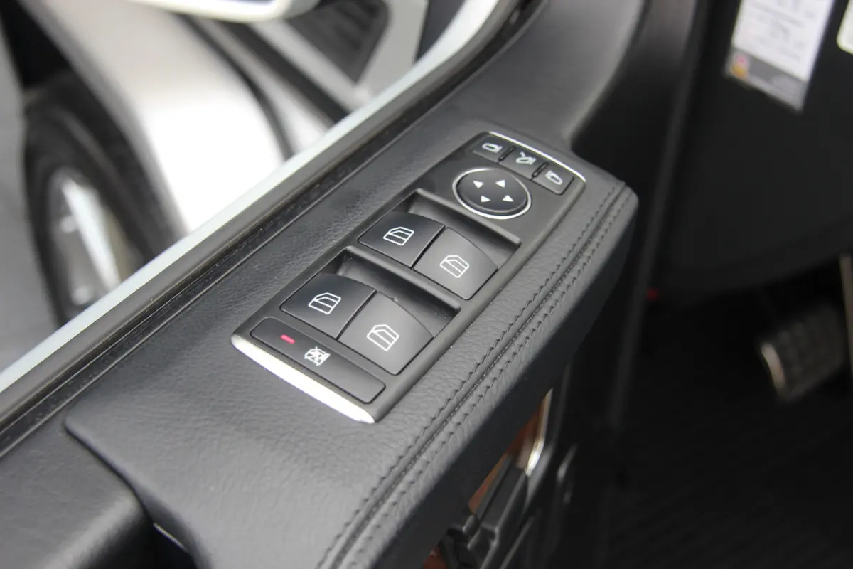 G500 | Apple CarPlay | Elektrisch schuif-/kanteldak | Harman Kardon | Designo
