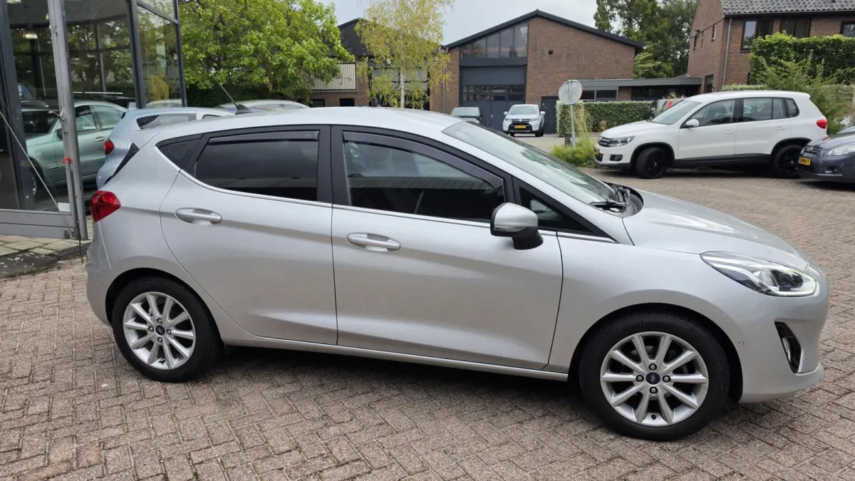 1.0 EcoBoost Titanium – Bomvol opties – NL auto