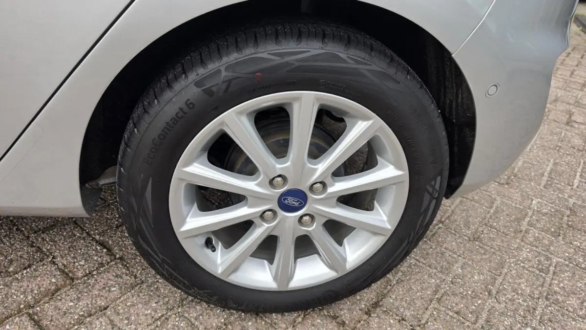 1.0 EcoBoost Titanium – Bomvol opties – NL auto