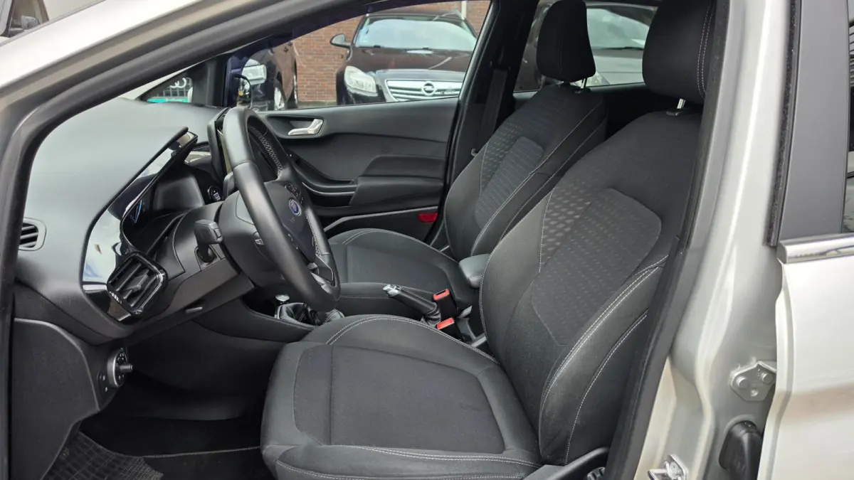 1.0 EcoBoost Titanium – Bomvol opties – NL auto