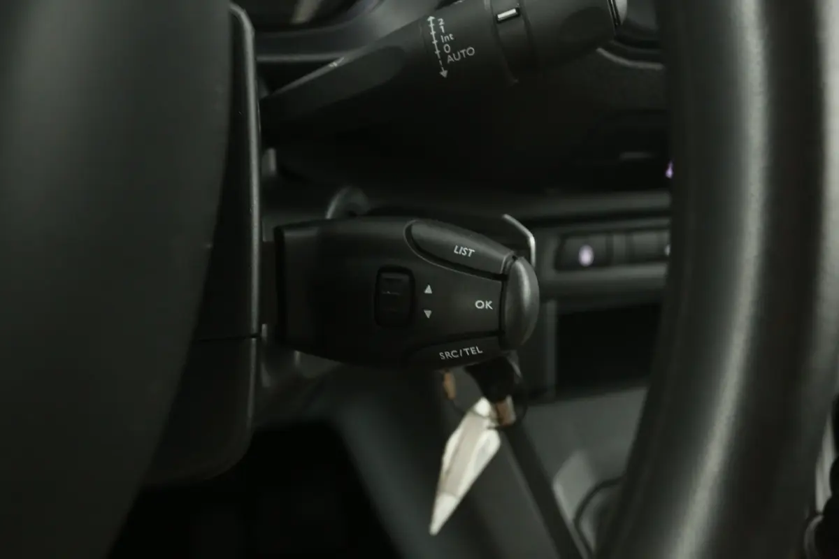 CDTI L3H1 | Airco | Cruise | 3 Zits | Parkeersensoren | Kasten