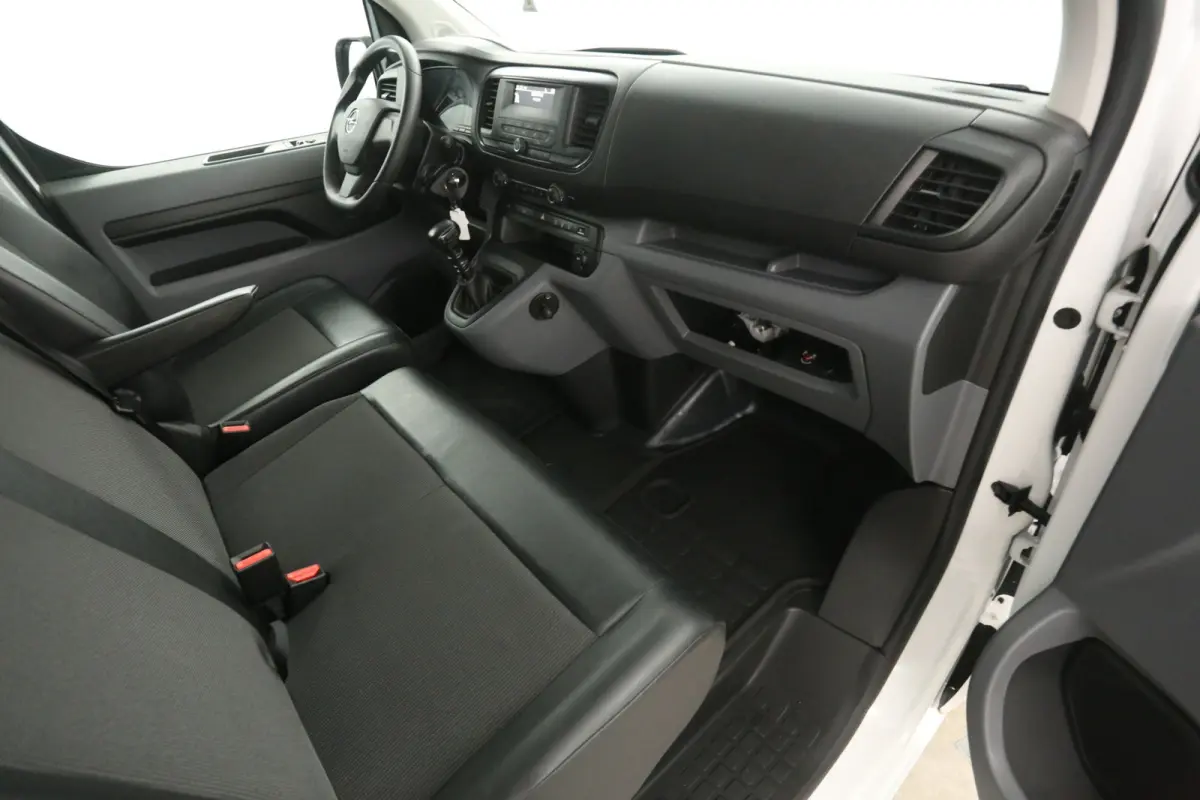 CDTI L3H1 | Airco | Cruise | 3 Zits | Parkeersensoren | Kasten