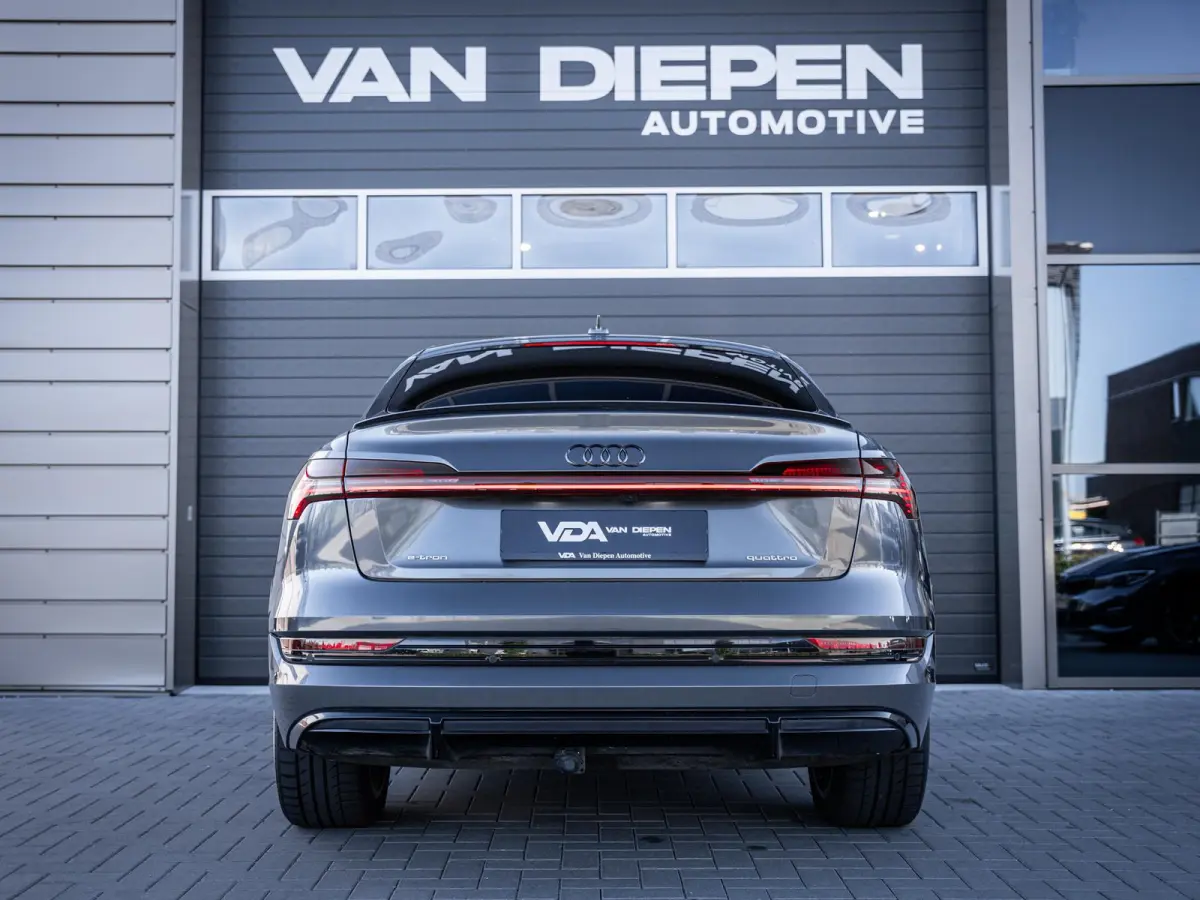 55 quattro S edition 95 kWh Pano | RS Seats | 21” | Luchtvering | Trekhaak | BTW