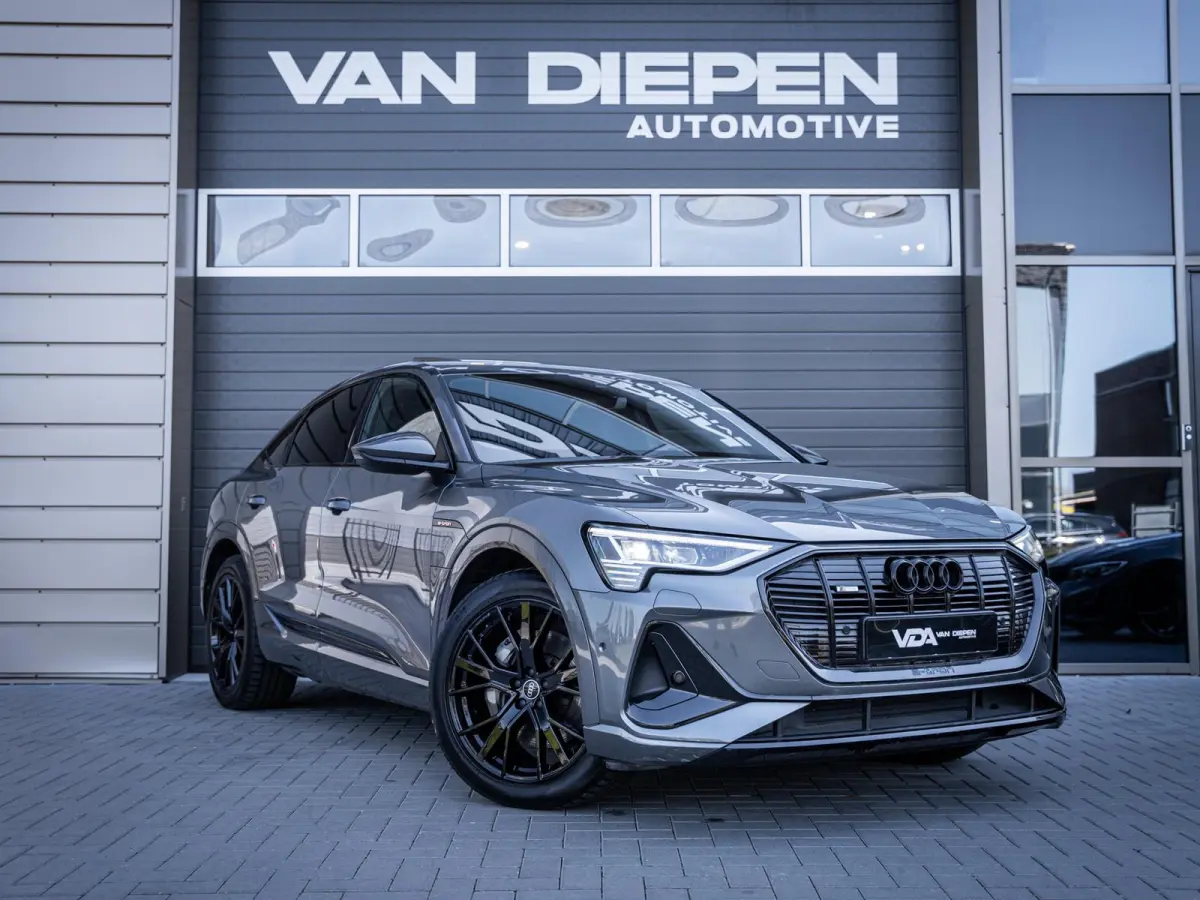 55 quattro S edition 95 kWh Pano | RS Seats | 21” | Luchtvering | Trekhaak | BTW