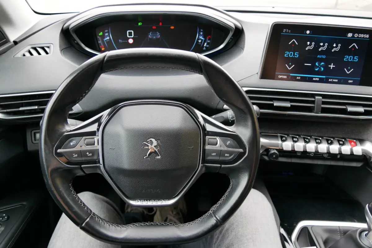 1.2 PureTech Blue Lease Premium nieuwe distri. 360cam. navi.