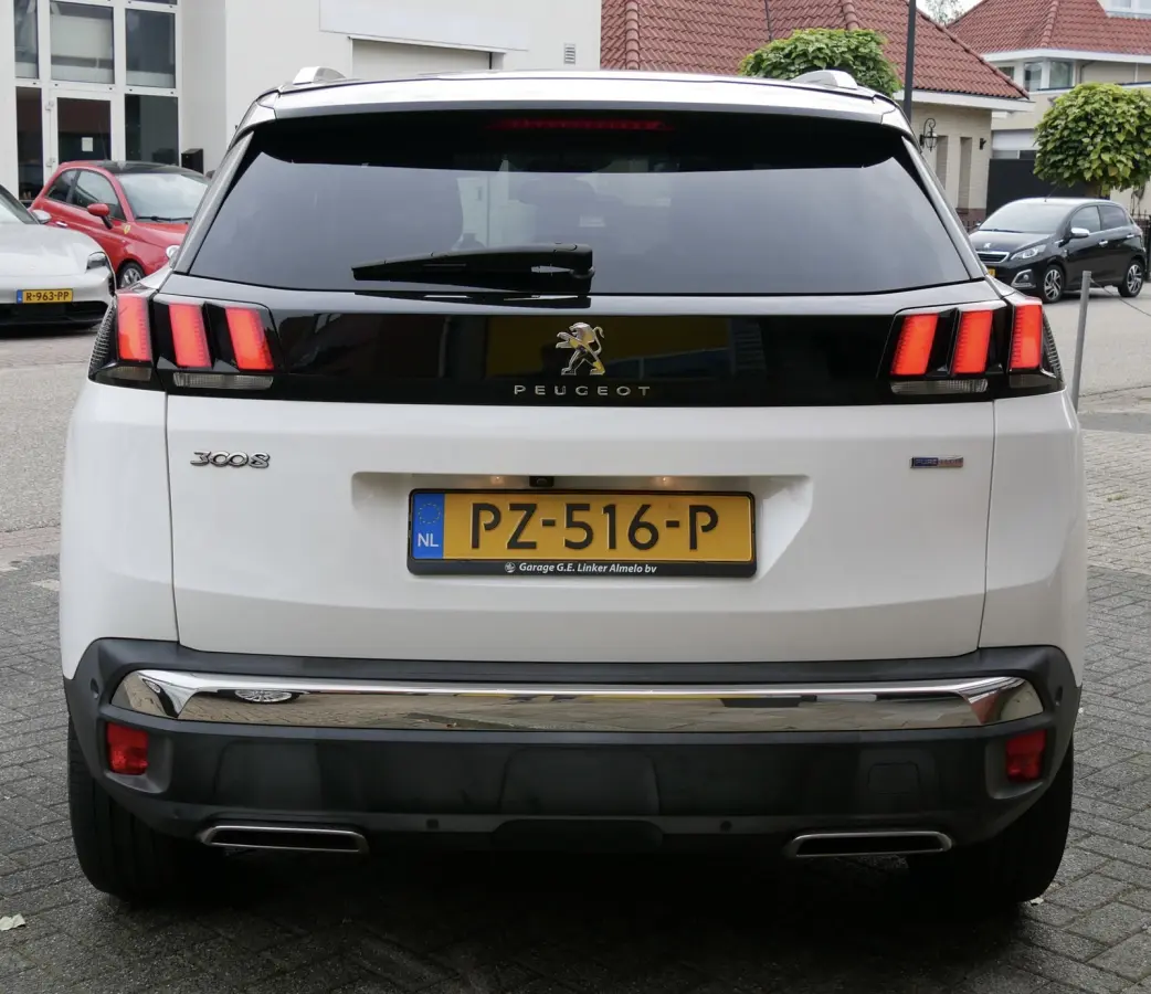 1.2 PureTech Blue Lease Premium nieuwe distri. 360cam. navi.