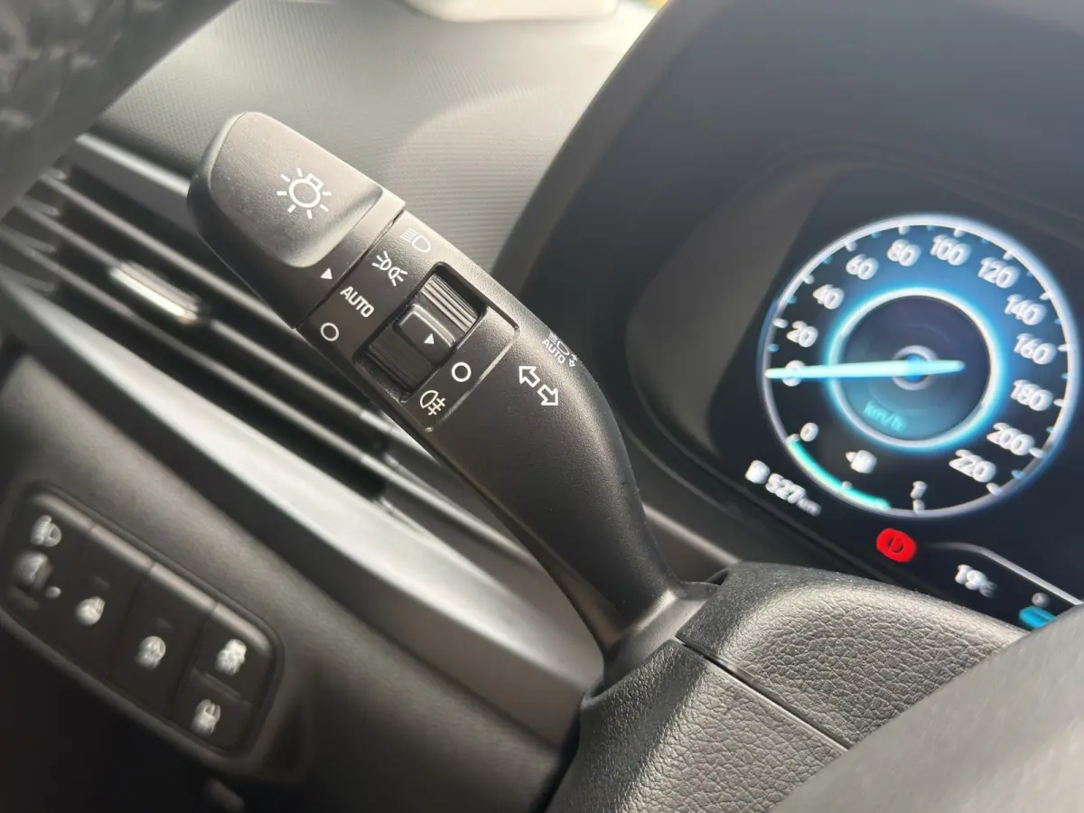 1.0 T-GDI 100pk Premium | Carplay | Climate control | Cruise control | Stoel/stuurverwarming | Camera | Parkeersensoren | DAB | Premium Audio | Lichtmetalen velgen | Navigatie