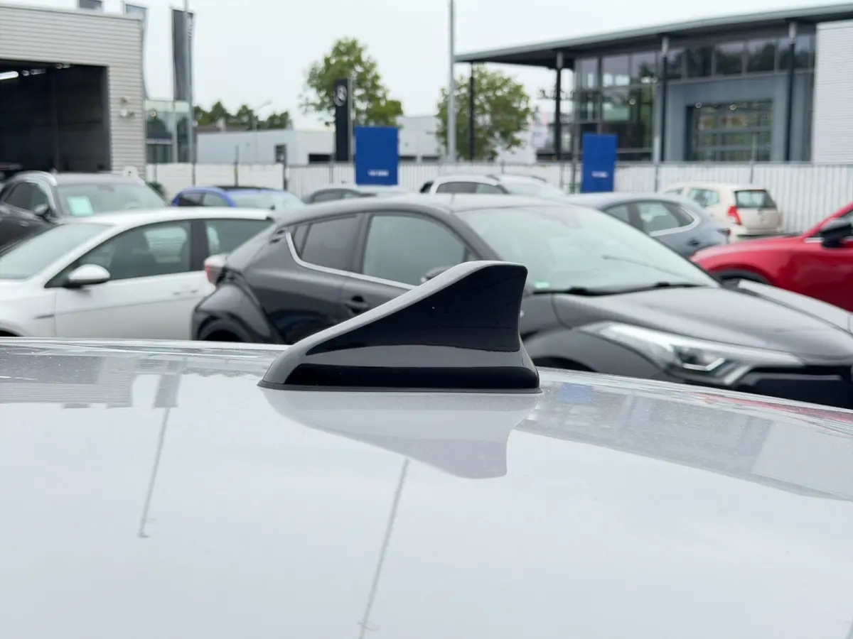 1.0 T-GDI 100pk Premium | Carplay | Climate control | Cruise control | Stoel/stuurverwarming | Camera | Parkeersensoren | DAB | Premium Audio | Lichtmetalen velgen | Navigatie