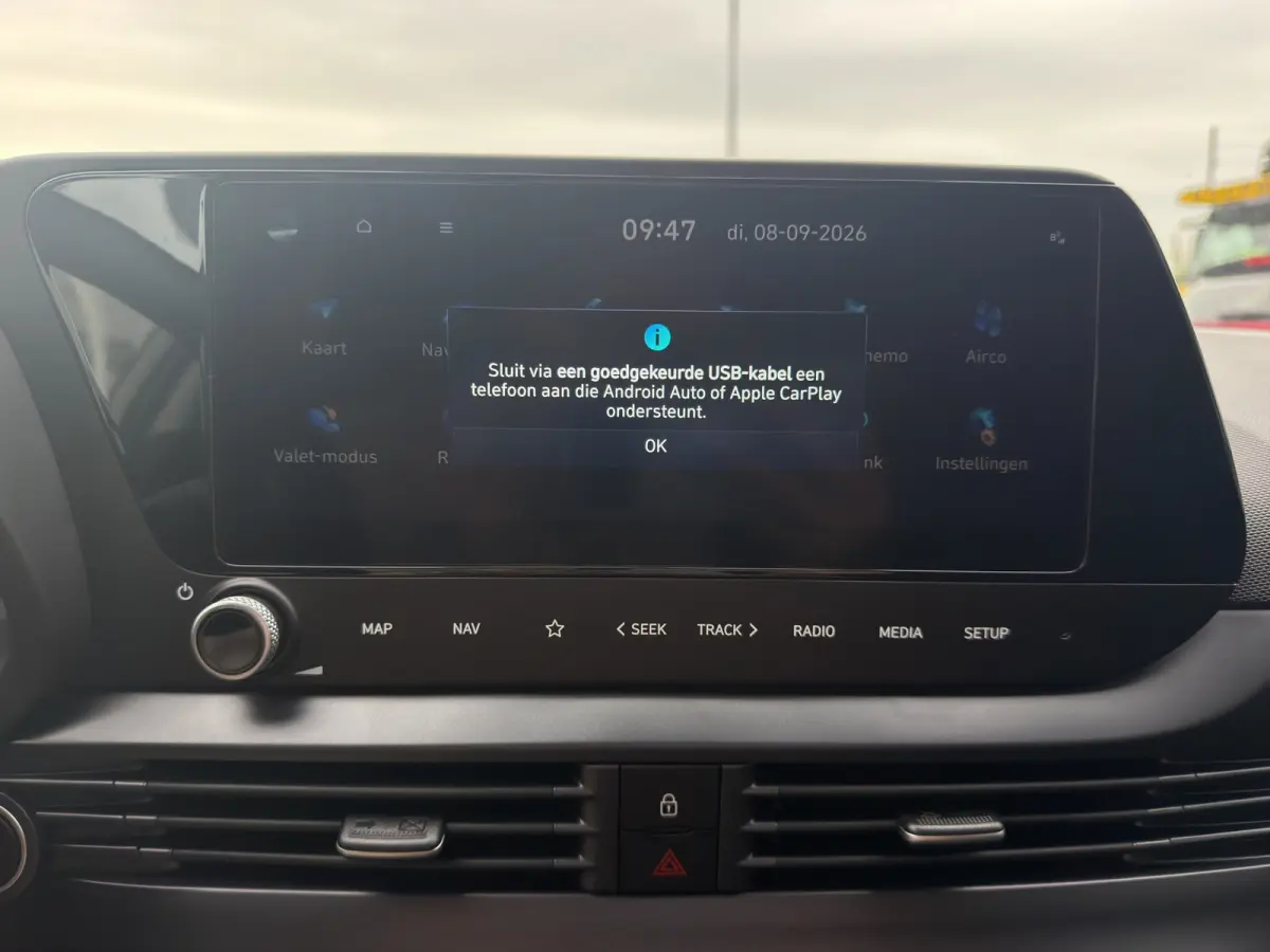 1.0 T-GDI 100pk Premium | Carplay | Climate control | Cruise control | Stoel/stuurverwarming | Camera | Parkeersensoren | DAB | Premium Audio | Lichtmetalen velgen | Navigatie